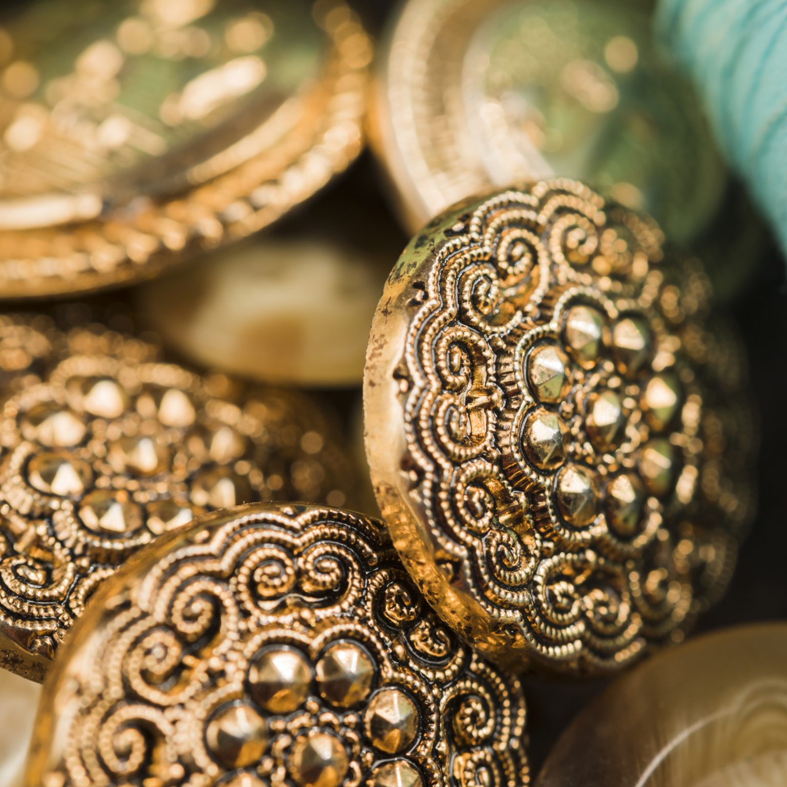 sewing-buttons