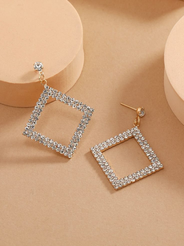 Square frame gold earrings